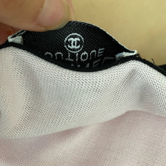 Authentic Chanel pink CC logo buttons cardigan sweater 40 - Picture 5 of 9